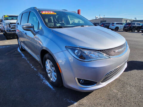 2018 Chrysler Pacifica for sale at Queen City Motors in Harrison OH