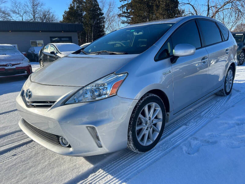 2012 Toyota Prius v Five