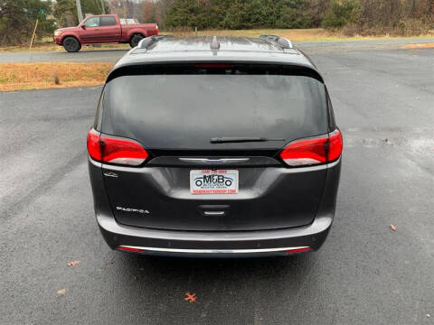 2019 Chrysler Pacifica Touring L