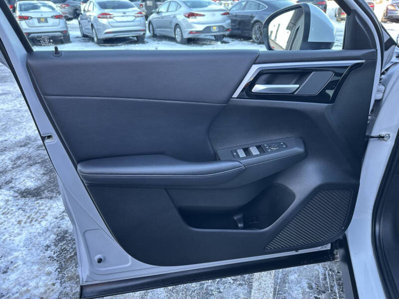 2023 Mitsubishi Outlander PHEV SE