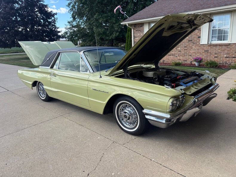 1964 Ford Thunderbird