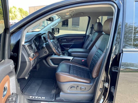 2017 Nissan Titan Platinum Reserve