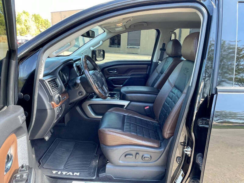 2017 Nissan Titan Platinum Reserve