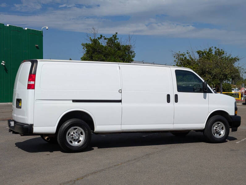 2021 Chevrolet Express 2500
