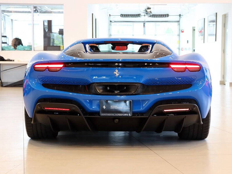 2024 Ferrari 296 GTS