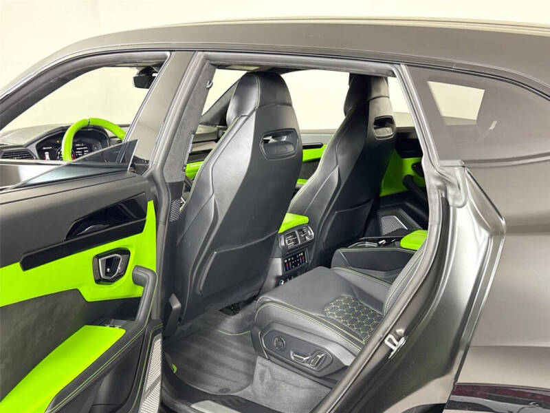 2022 Lamborghini Urus