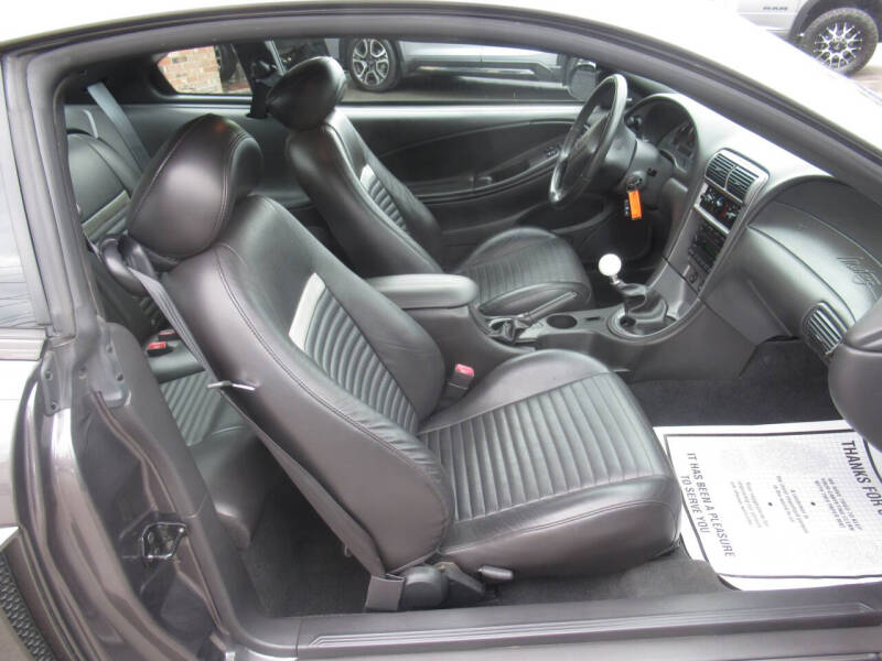 2004 Ford Mustang Mach 1 Premium