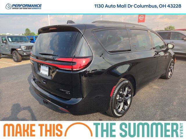 2027 Chrysler Pacifica Limited