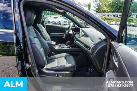 2025 Cadillac XT4 Premium Luxury