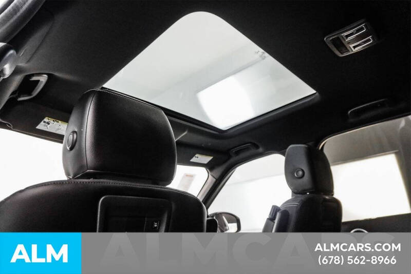 2022 Land Rover Discovery P300 S R-Dynamic