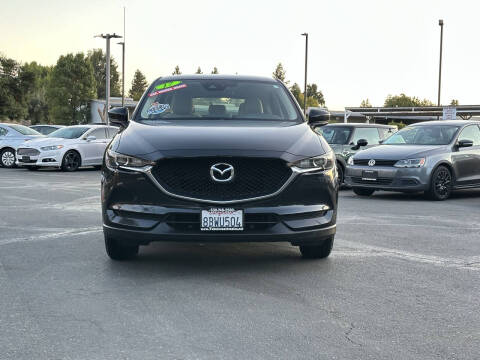 2017 Mazda CX-5 Sport