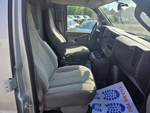 2024 Chevrolet Express 2500