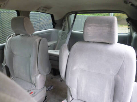 2005 Toyota Sienna LE 7 Passenger