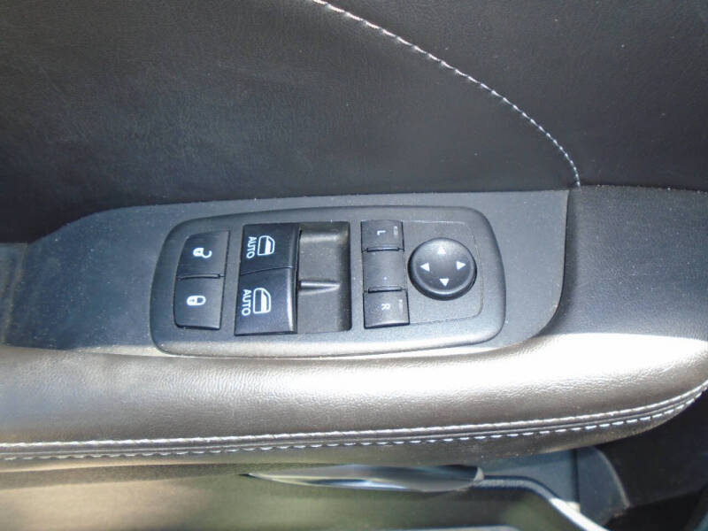 2018 Dodge Challenger SXT Plus