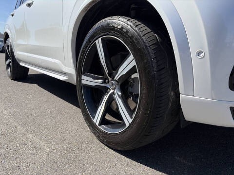 2016 Volvo XC90 T8 eAWD R-Design