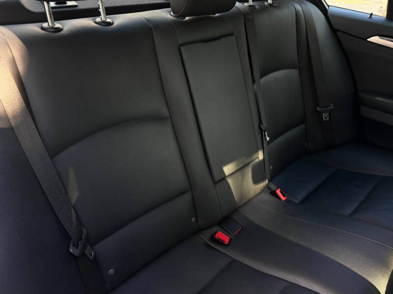 2012 BMW 5 Series 535i