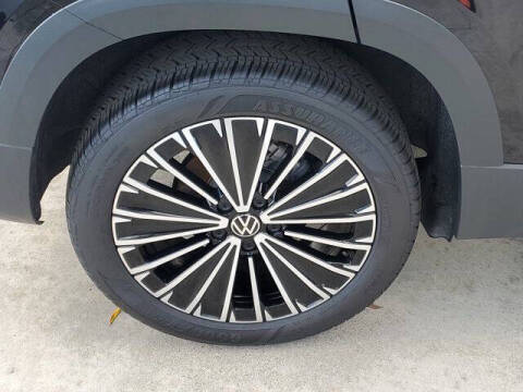 2025 Volkswagen Taos SE