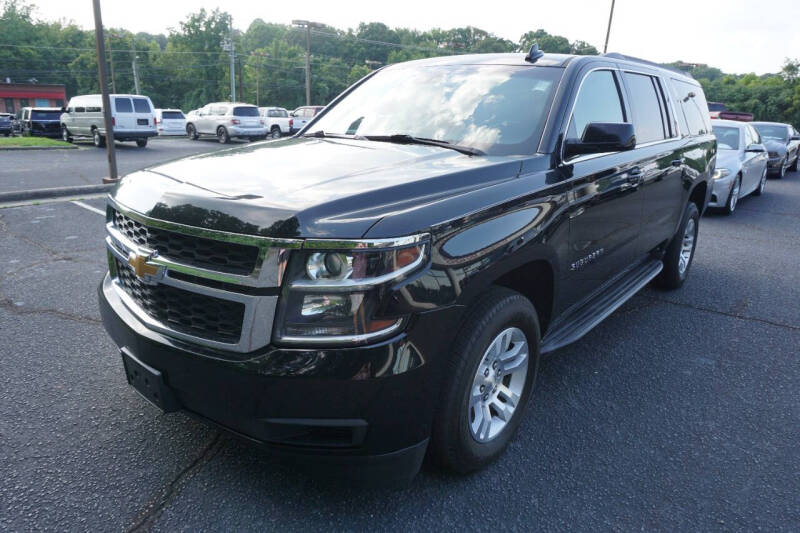 2019 Chevrolet Suburban for sale at Modern Motors - Thomasville INC in Thomasville NC