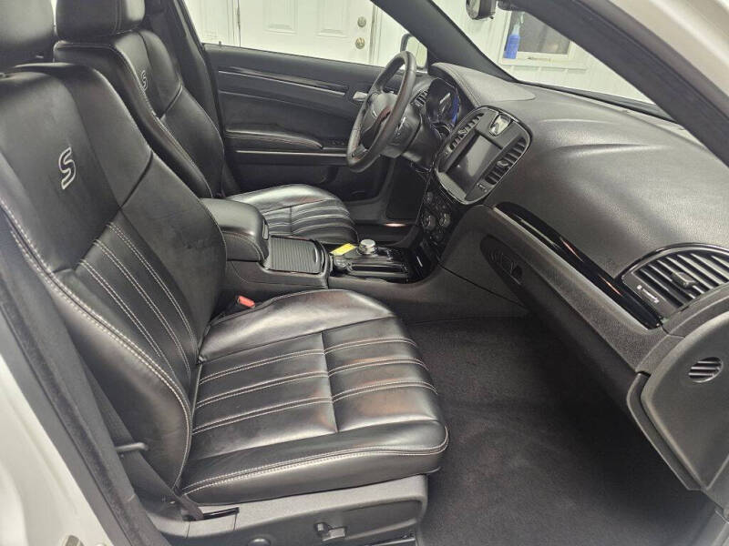 2023 Chrysler 300 S V6