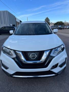 2017 Nissan Rogue for sale at STATEWIDE AUTOMOTIVE LLC in Englewood CO