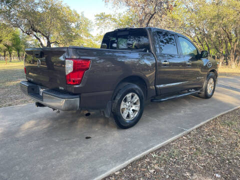 2017 Nissan Titan SV