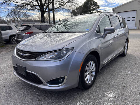 2019 Chrysler Pacifica Touring L 35th Anniversary