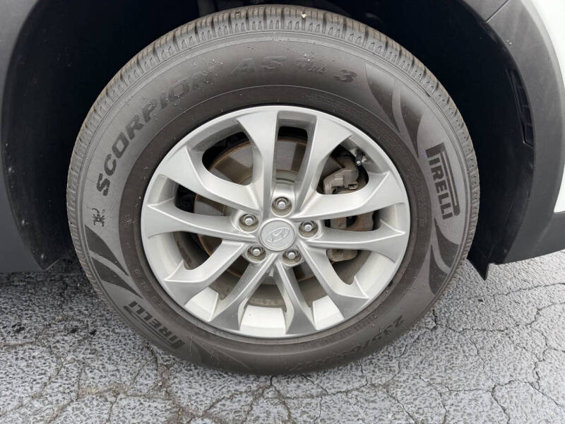 2019 Hyundai Santa Fe SEL 2.4L