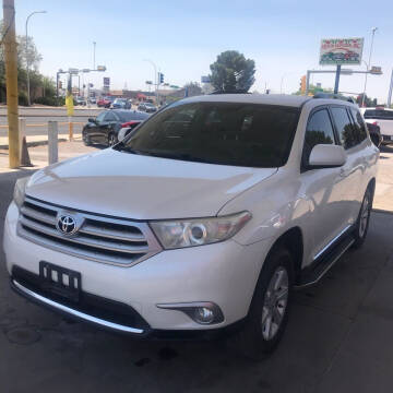 2013 Toyota Highlander for sale at Fiesta Motors Inc in Las Cruces NM