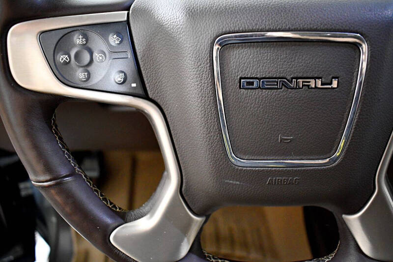 2017 GMC Yukon XL Denali