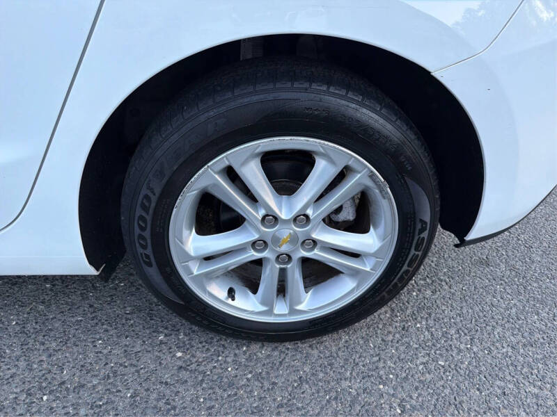 2017 Chevrolet Cruze LT Auto