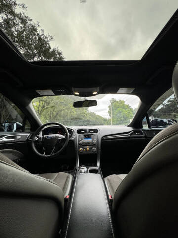 2017 Ford Fusion V6 Sport