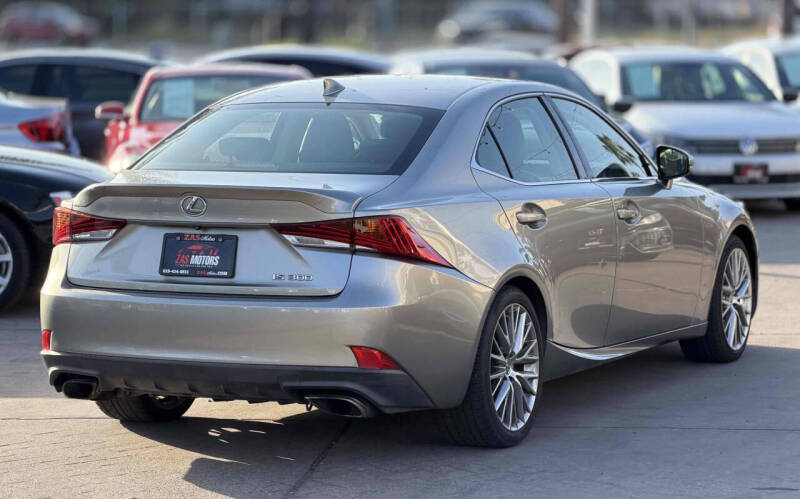 2018 Lexus IS 300