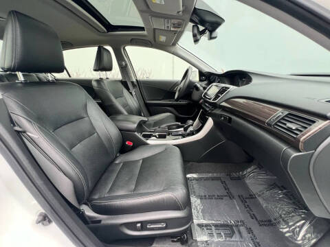 2017 Honda Accord Hybrid Touring