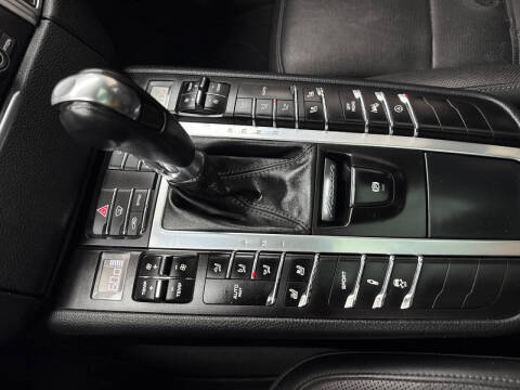 2015 Porsche Macan Turbo