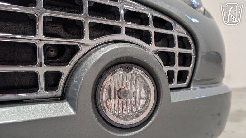 2004 Ford Thunderbird