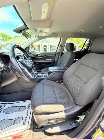 2017 GMC Acadia SLE-2