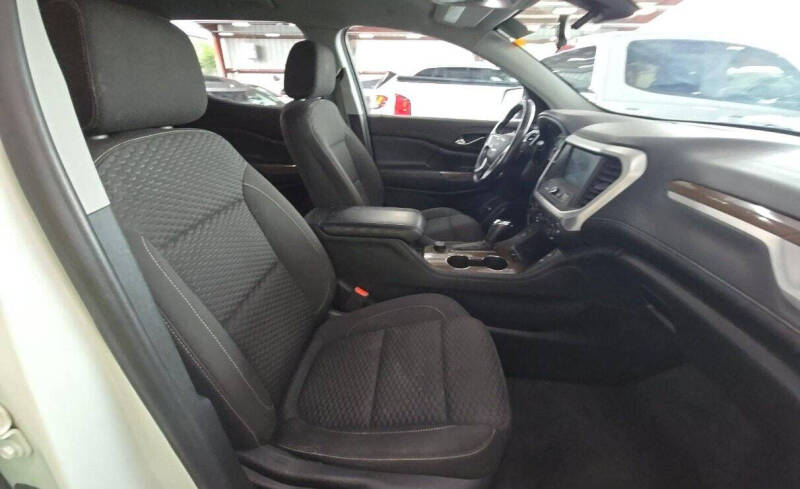 2019 GMC Acadia SLE-2