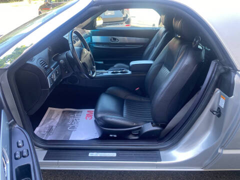 2004 Ford Thunderbird Deluxe