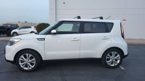 2016 Kia Soul +