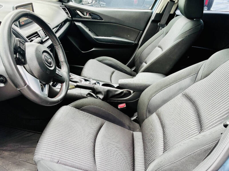 2016 Mazda MAZDA3 i Touring