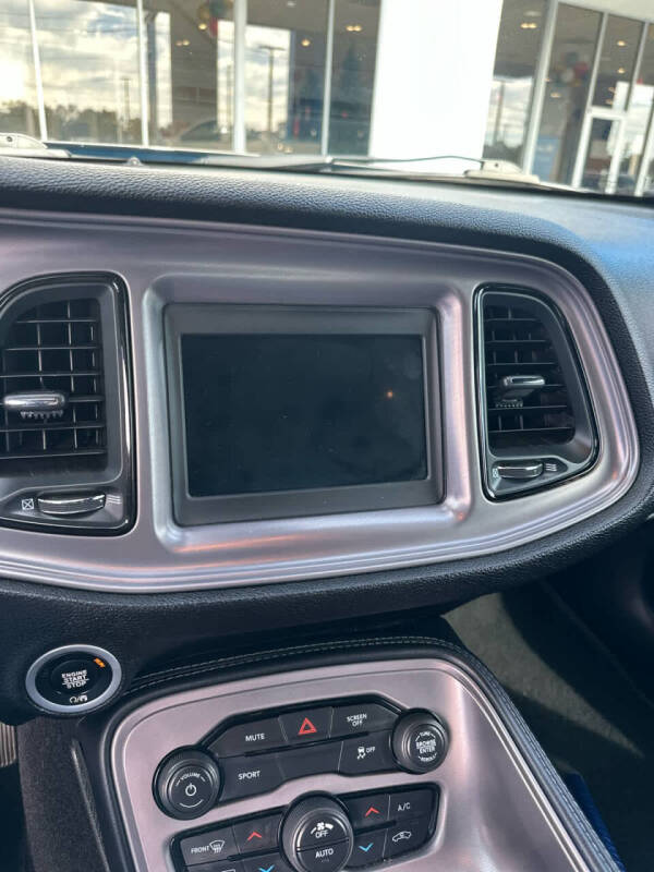 2023 Dodge Challenger SXT