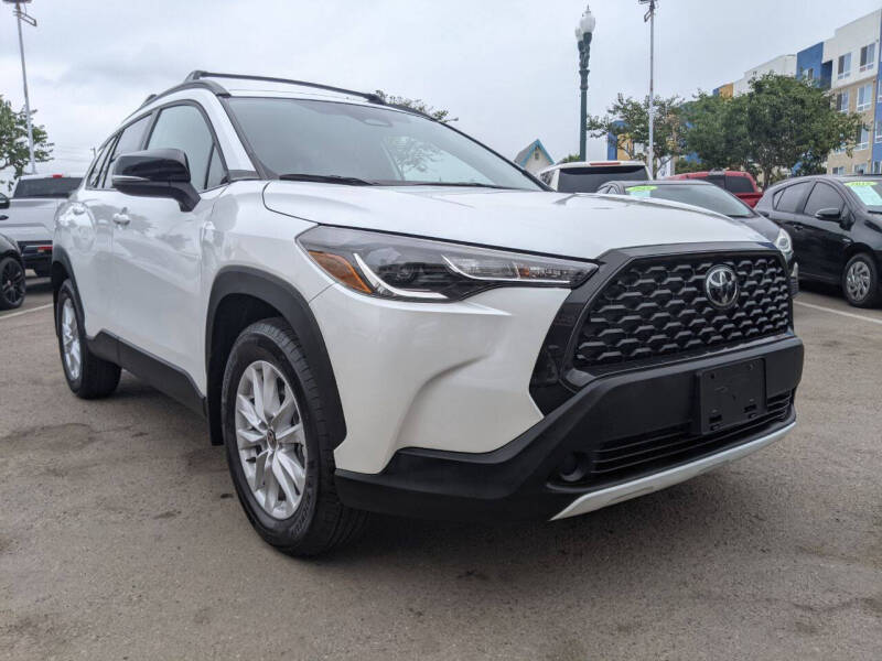 2025 Toyota Corolla Cross LE