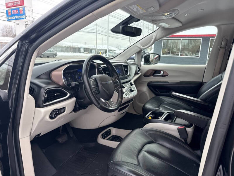 2019 Chrysler Pacifica Touring L