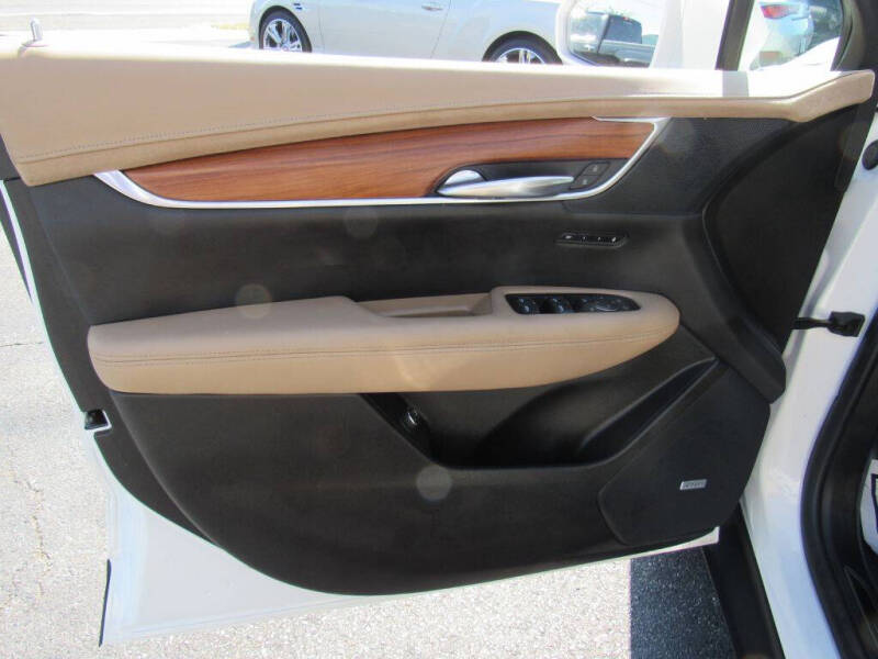 2019 Cadillac XT5 Platinum