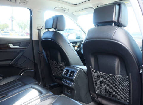 2020 Audi Q5 quattro Titanium Premium 45 TFSI