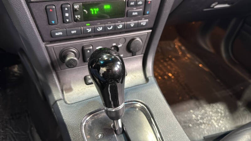 2003 Ford Thunderbird