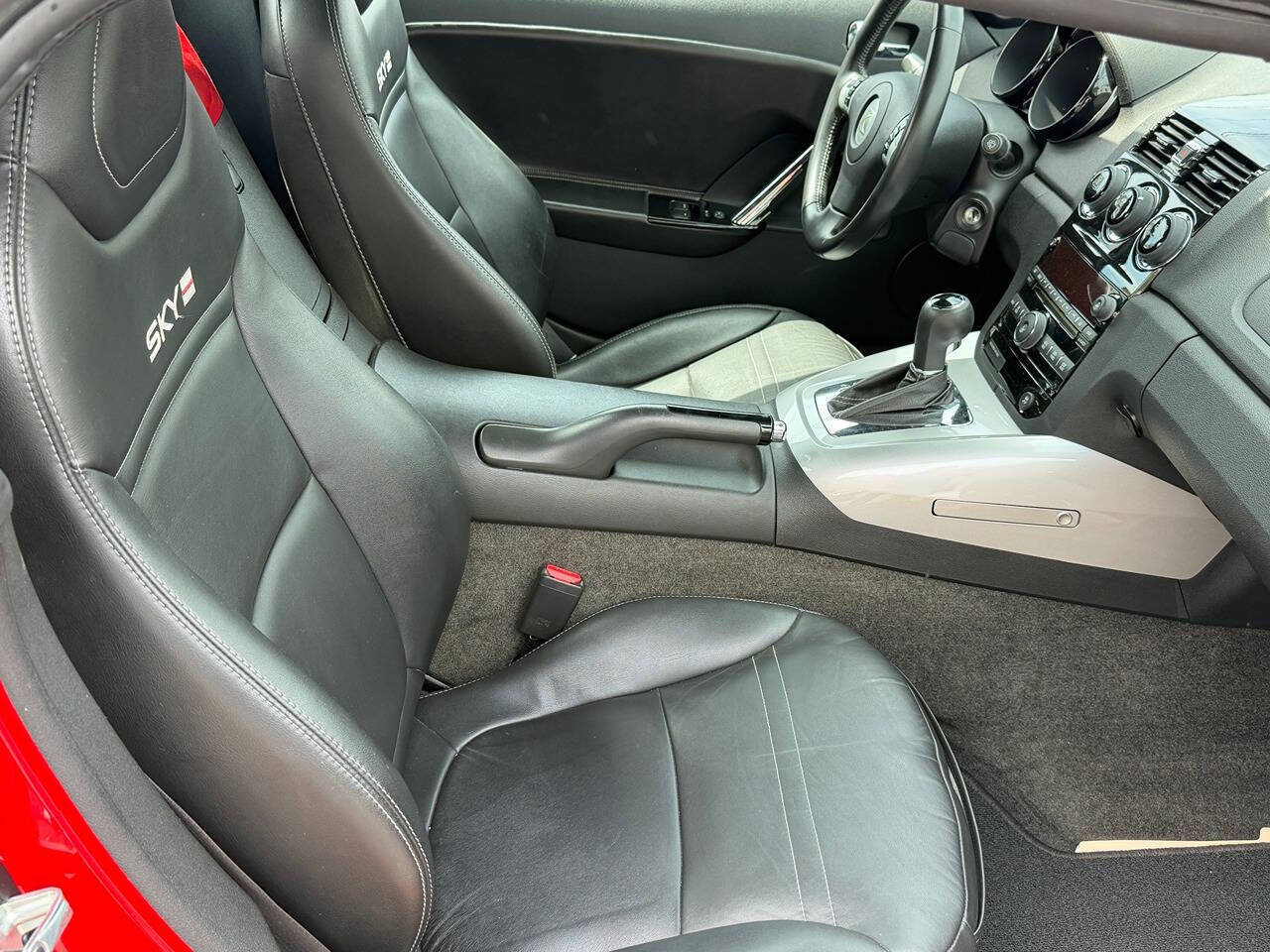 2007 Saturn SKY 11
