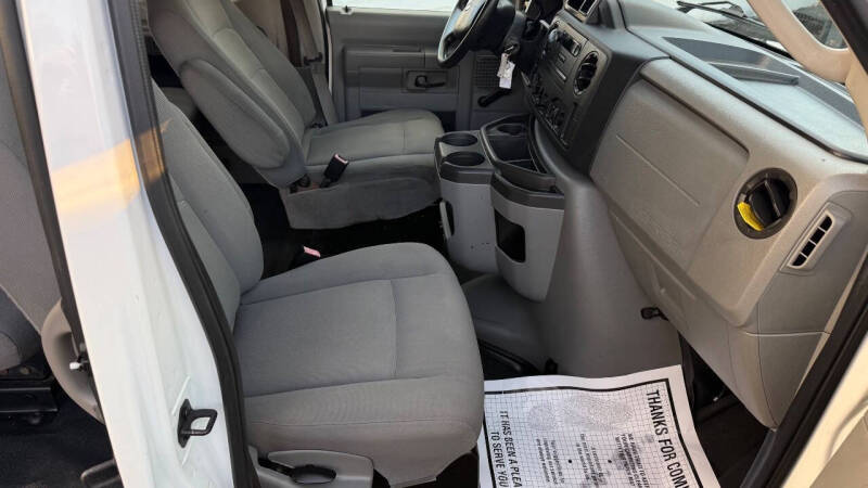 2011 Ford E-Series E-350 SD XL