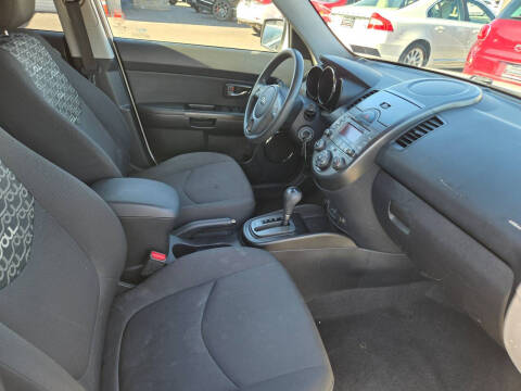 2010 Kia Soul +