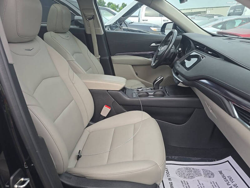 2023 Cadillac XT4 Luxury